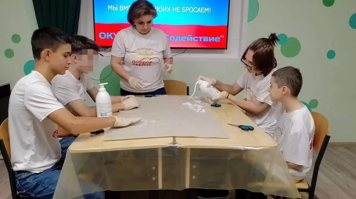 Сегодня волонтеры отряда «Доброе сердце»...