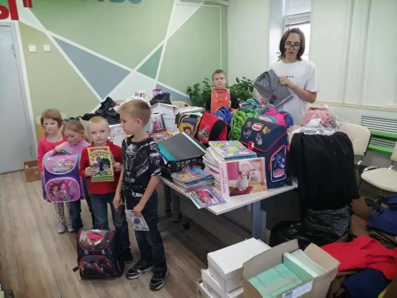 Волонтеры Группы помощи бездомным и нуждающимся Курска "Домик Добрых Дел" - посетили мальчишек и девчонок