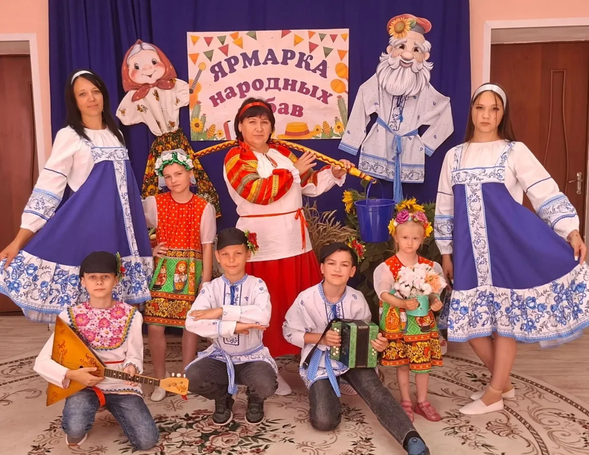 День смеха и старины в Центре